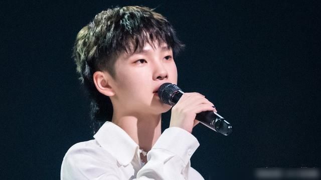  白举纲|《明日之子》刚迎来硬糖少女，下场考核助演嘉宾就来了，万众期待