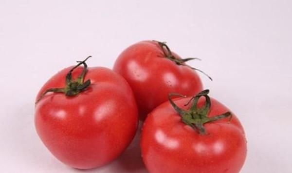 营养|西红柿生吃还是熟吃更有营养?吃对了,身体会收获这些好处