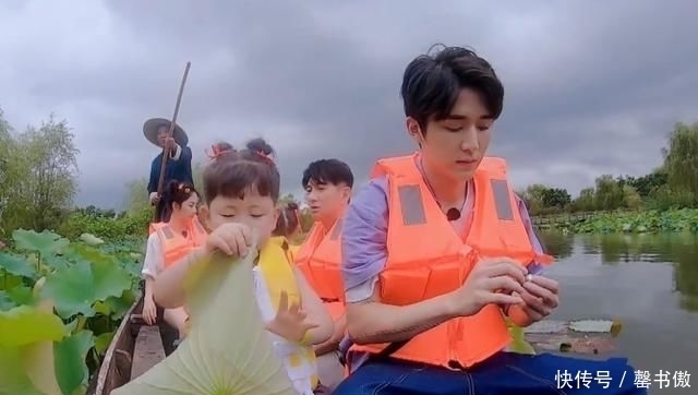 绿帽子|小朋友戴上绿帽子,张新成表情不可言说,字幕组也开始内涵他