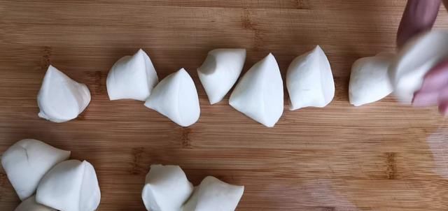  婆婆|婆婆每次来都让我做的卷饼，一次烙两张，薄如纸，又软又劲道。