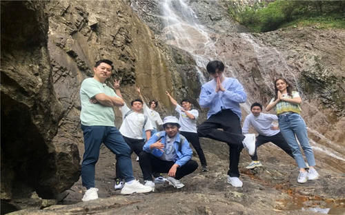 baby|baby杨颖录《跑男》时,有谁注意到她穿的鞋子?对男嘉宾最大的尊重!