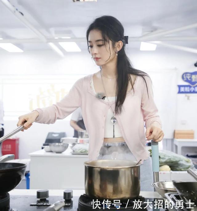 头发|别再披头散发了!初秋超火的5款编发,谁扎谁好看!