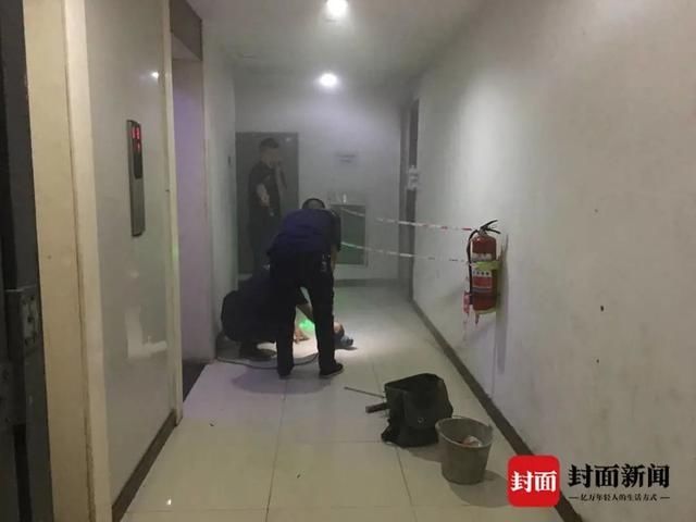  父母|四川16岁少年疑与父母起争执，纵火后跳楼身亡