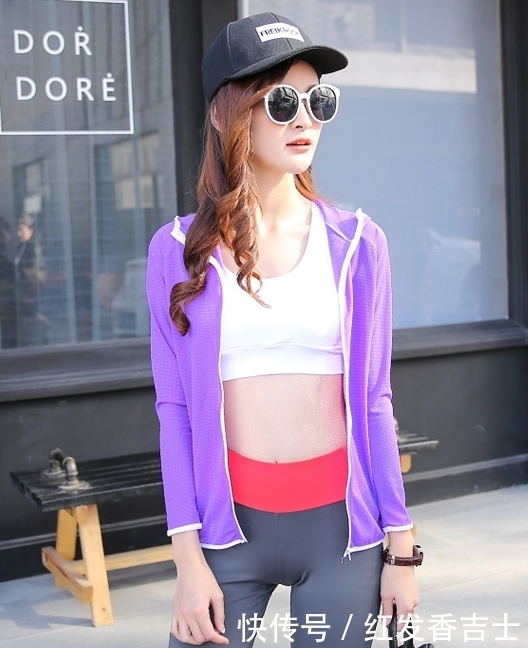 独显|打底裤小姐姐秀出清纯好气质,充满青春的活力,独显女人味儿!