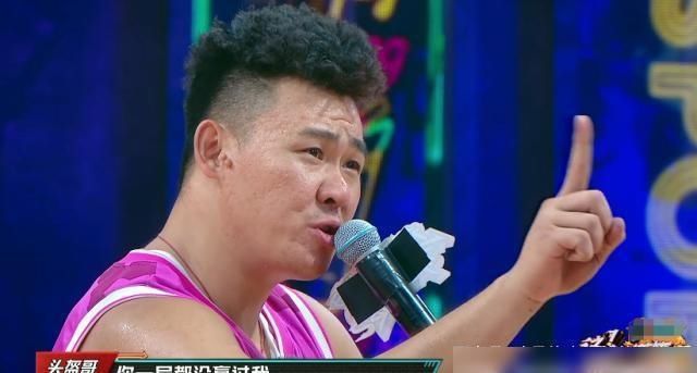  进去|《这就是灌篮2》头盔上篮不能进去，团队篮球适合他吗？