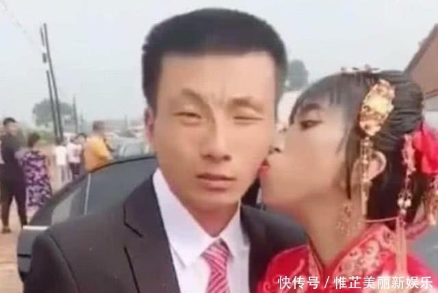 娘家|奇闻：“农村最丑新娘”亲新郎，新郎一脸嫌弃，网友：新娘家有矿