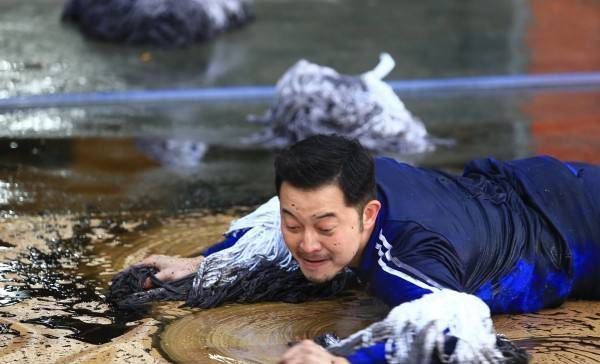  麒麟|沙溢没见过世面的样子，让郭麒麟一脸无奈，而邓伦更像脱离了社会