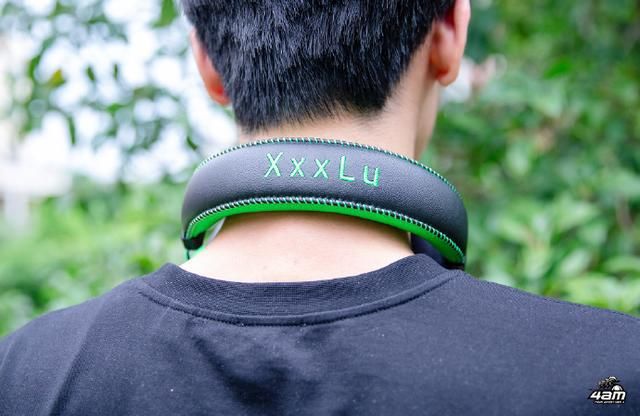  核心|从青涩到4AM核心，戴上这款耳机，小鹿变身PCL第一男模