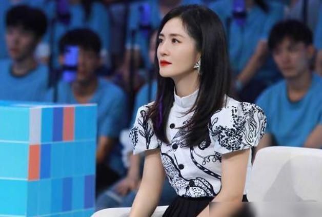  破坏|赵丽颖在《快本》破坏规则，谁注意谢娜说了啥？友情不是装出来的