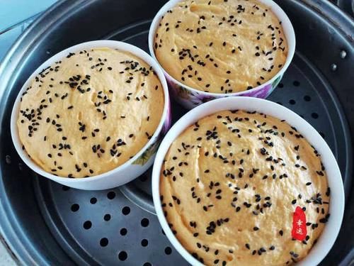 混合面|南瓜混合面奶香发糕，有营养又蓬松暄软不塌陷，口感佳老少皆宜