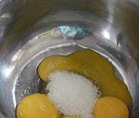  搅拌均匀|教你几道美味肉松蛋糕卷的做法！做法简单又好吃！