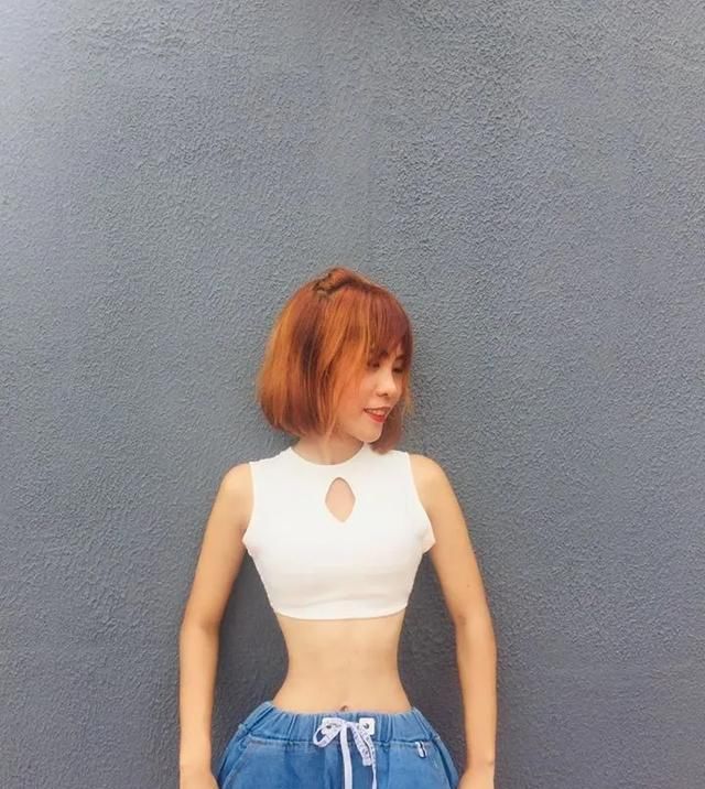  英国的罗米|缅甸女孩打破世界纪录，成为全球腰最细的人！自曝细腰纯天然