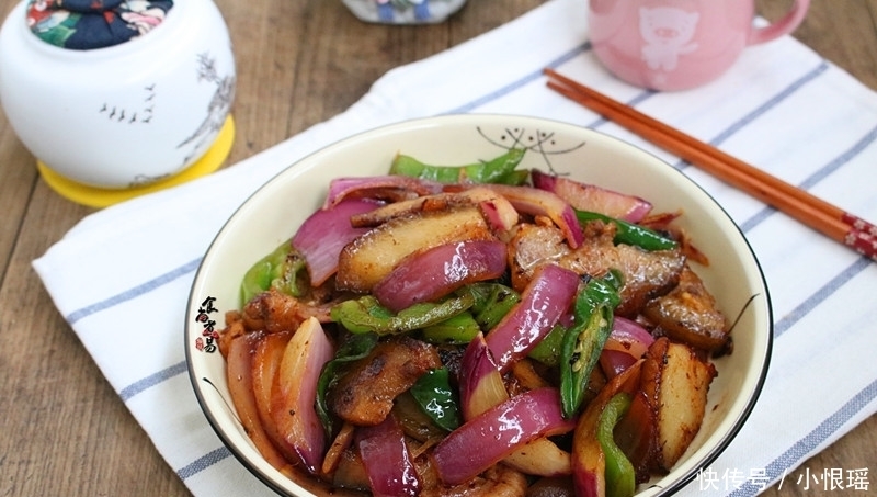 洋葱|父亲总是馋这菜,香辣下饭,烹调不放一滴油,每次早早就光盘