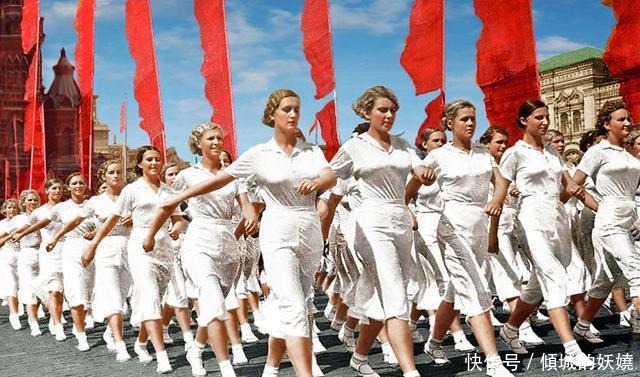 老照片|从俄罗斯末代皇帝到苏联攻陷柏林看上色后令人惊艳的苏联老照片