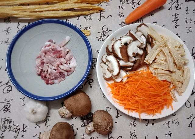  手软|最简单的补钙菜，夏天遇到绝不“手软”，实惠又好做，多吃长高个