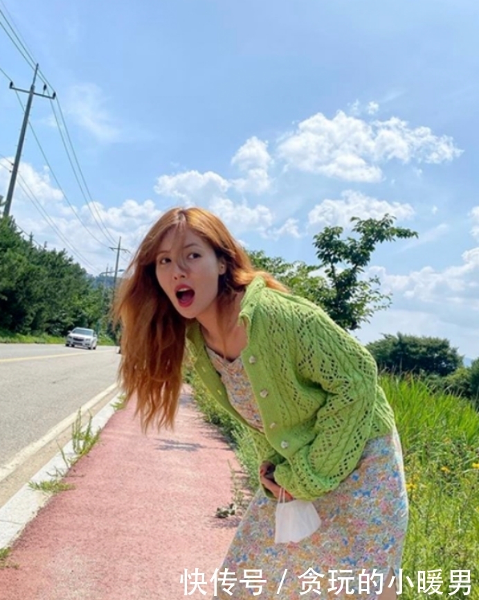 温柔|针织衫原来也能温柔且性感!这些针织tips很实在,学着穿就行