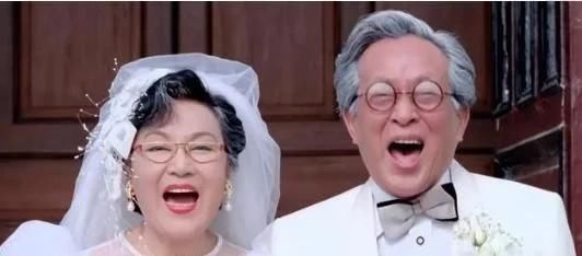  僵硬|他是刘德华贵人，病逝被发现已僵硬，4任太太7娃为争遗产大闹灵堂