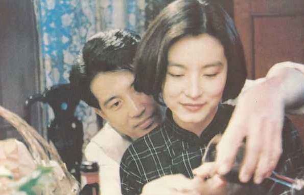 混血|林青霞继女罕见曝光,素颜出镜穿着朴素,一脸“混血风”!