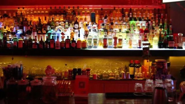  故事|我有鸡尾酒，你有故事吗？