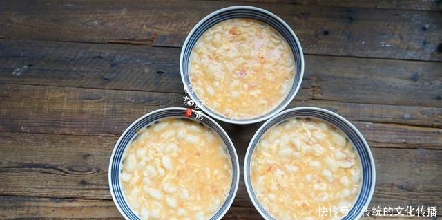 晒晒|晒晒我家的午餐,既是主食也是菜,简单省事一人一碗,老公吃得欢