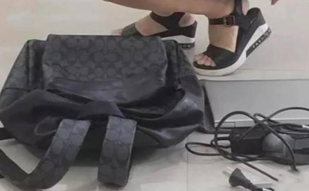 没人认领|女子从店铺偷走2万元背包，被捕后还强词夺理：我是顺手拿不是偷