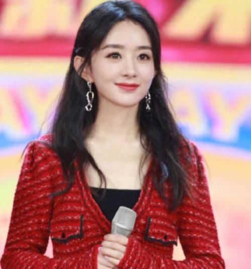  批评|因翻菜被批评没礼貌后，有谁注意到赵丽颖的回应？格局大小一目了然