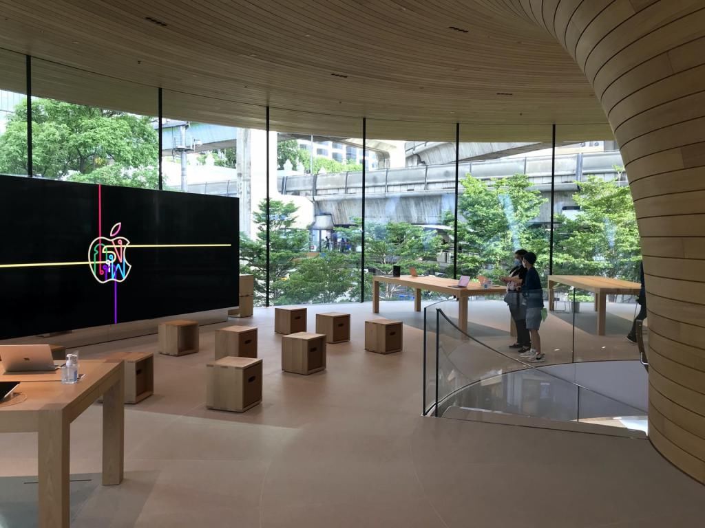  带来|国外网友带来泰国曼谷Apple Store最新照片