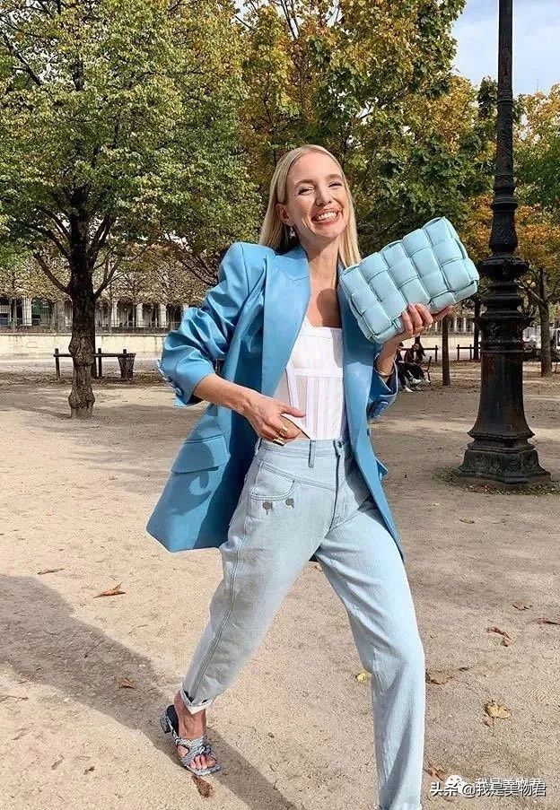  简约|高级感和气场兼具的同色系穿搭，简约又时髦