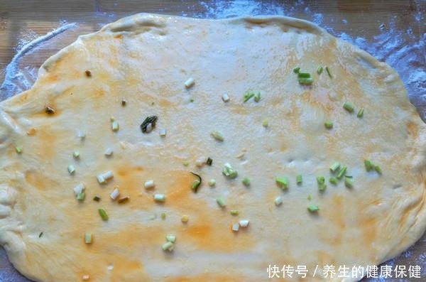 烙饼|烙饼总是发硬不起层牢记这一步,个个松软起层,比手抓饼好吃!