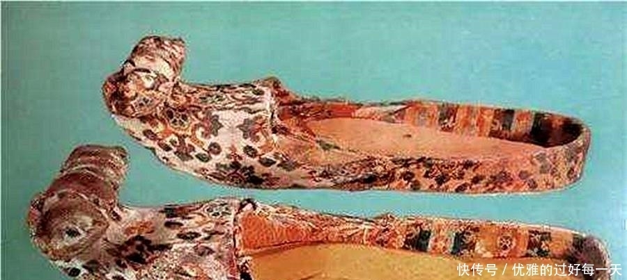 唐朝|唐朝女子不只以胖为美,连眉毛都敢剃光,甚至连袒胸女装也敢穿