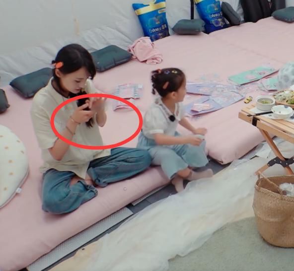  餐盘|谢可寅许佳琪餐盘没剩饭，小孩都吐槽，谁注意郑爽？中了减肥的毒