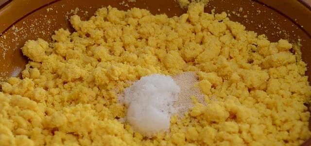  香甜|玉米面最好吃的做法，香甜柔软又好吃，出锅真是太香了！