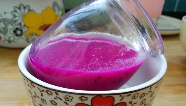 双色|火龙果换种吃法,加点酸奶做双色布丁,成本低成功率高