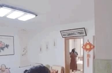 娘家人|新娘刚被接走，娘家人真实一幕……