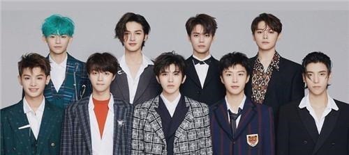 组合|UNINE李汶翰九月份的行程很忙,爱的大脑嘉羿变成了演员