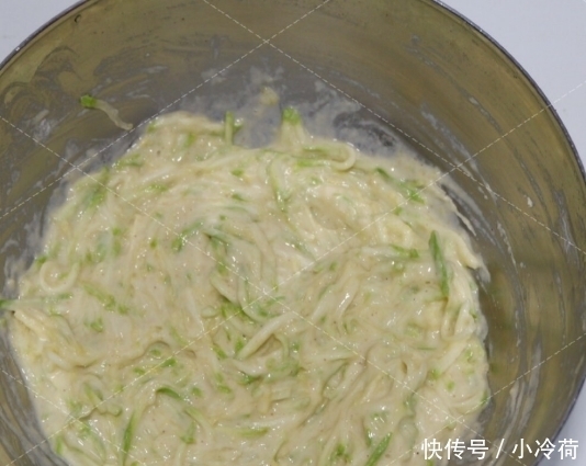 回味|这块小饼当早餐，家人吃1次回味3天，简单好做，成本实惠，好吃