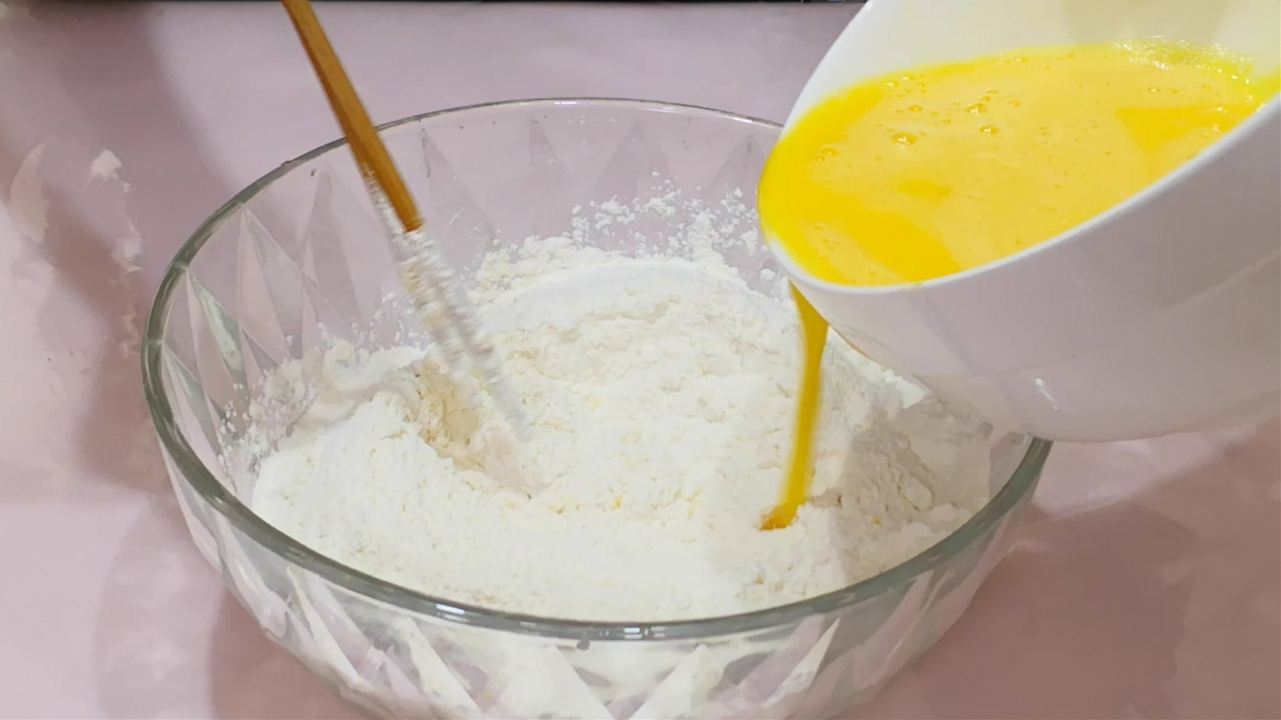 面粉|做手擀面,到底要不要加碱和盐以前没注意,难怪面条不香不好吃