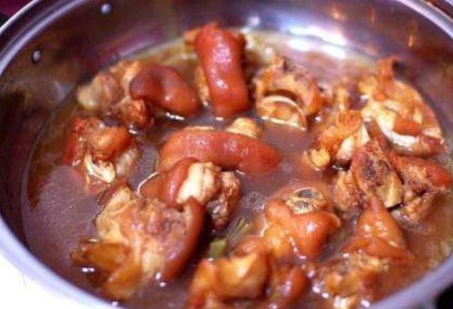  软烂|老妈炖的“猪蹄”，不用高压锅，只需一招，软烂入味不油腻