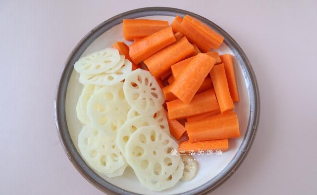  鲜嫩|做排骨，千万别焯水，2个小秘诀，喷香出锅，不腥不柴鲜嫩无比