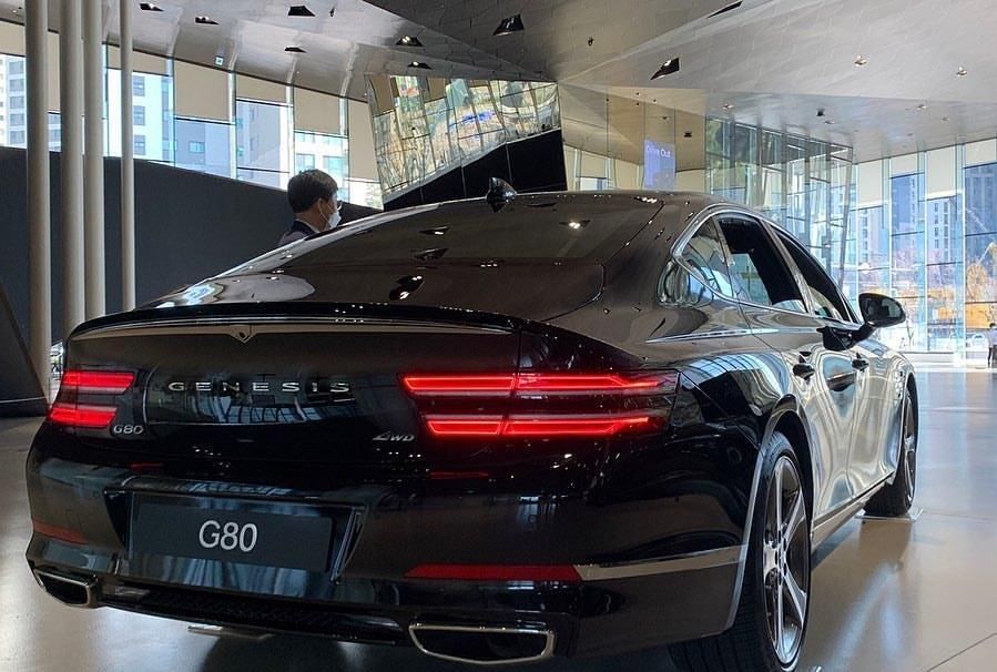  韩国|奔驰E级轿车的韩国对手？实拍捷尼赛思G80车型