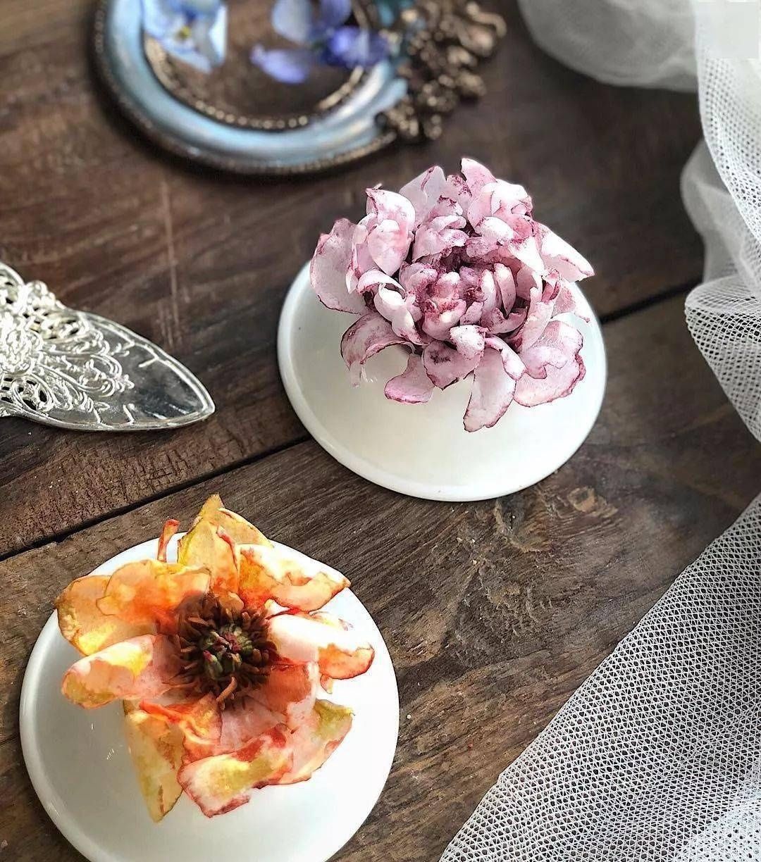 包袱蛋糕|脑洞太大韩国小姐姐晒神秘蛋糕,引百万粉丝每天催更太美了,每一张都让我流口水…