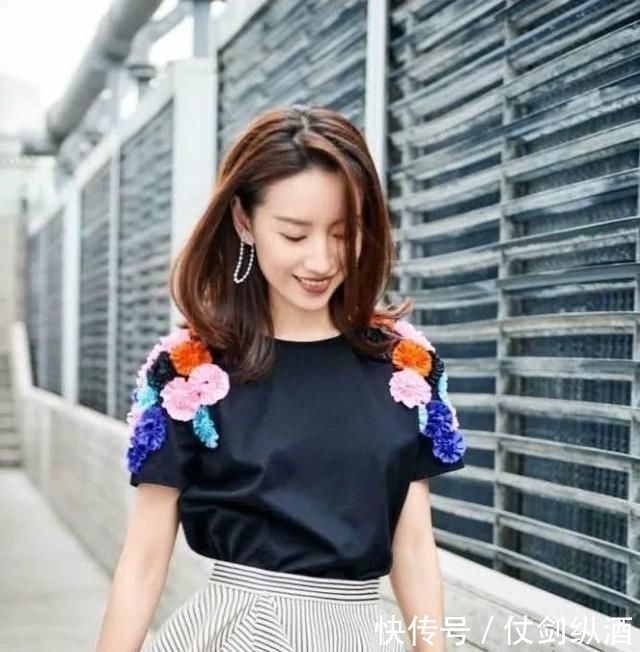 造型|被董洁美到了,中国风造型如画中人,大长腿让人羡慕