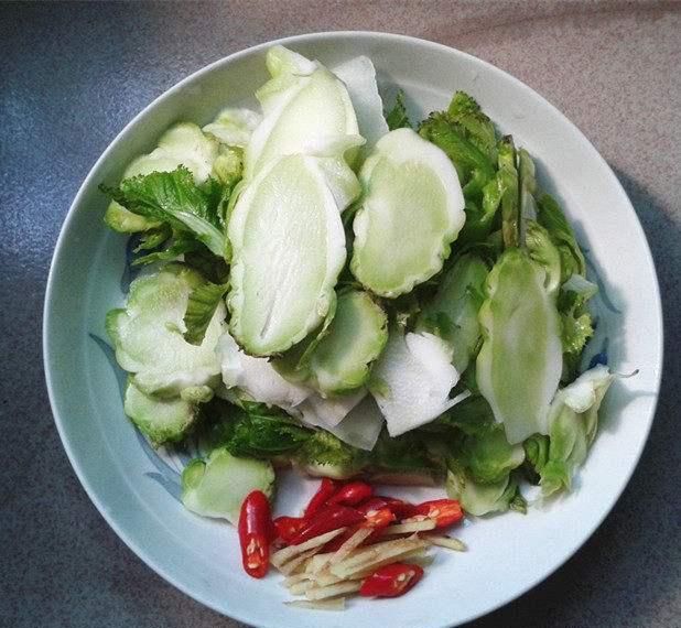  季节性|雷打不动吃这菜，季节性强，水分高，热量低，给肠道大扫除，越吃越瘦