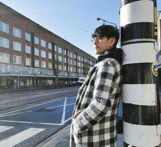  小生|TVB小生萧正楠穿女装粉嫩又可爱 两公婆爱秀爱斗嘴再度放闪