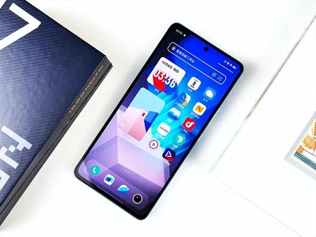 vivo“用力太猛”，120W闪充旗舰突降1586元，12GB+256GB+5000mAh