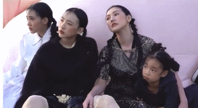 摇钱树|小S“摇钱树”计划稳了！母女同登封面似姐妹这是医美的力量？