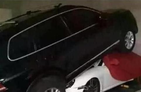  私人|保时捷霸占私人车位，女司机叫嚣“动一下试试”，业主：别后悔