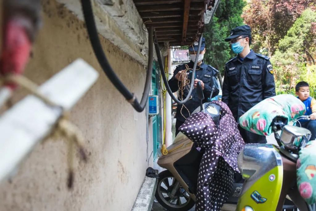  实拍|实拍！多起电瓶车室内充电引发火灾事故！太吓人了！