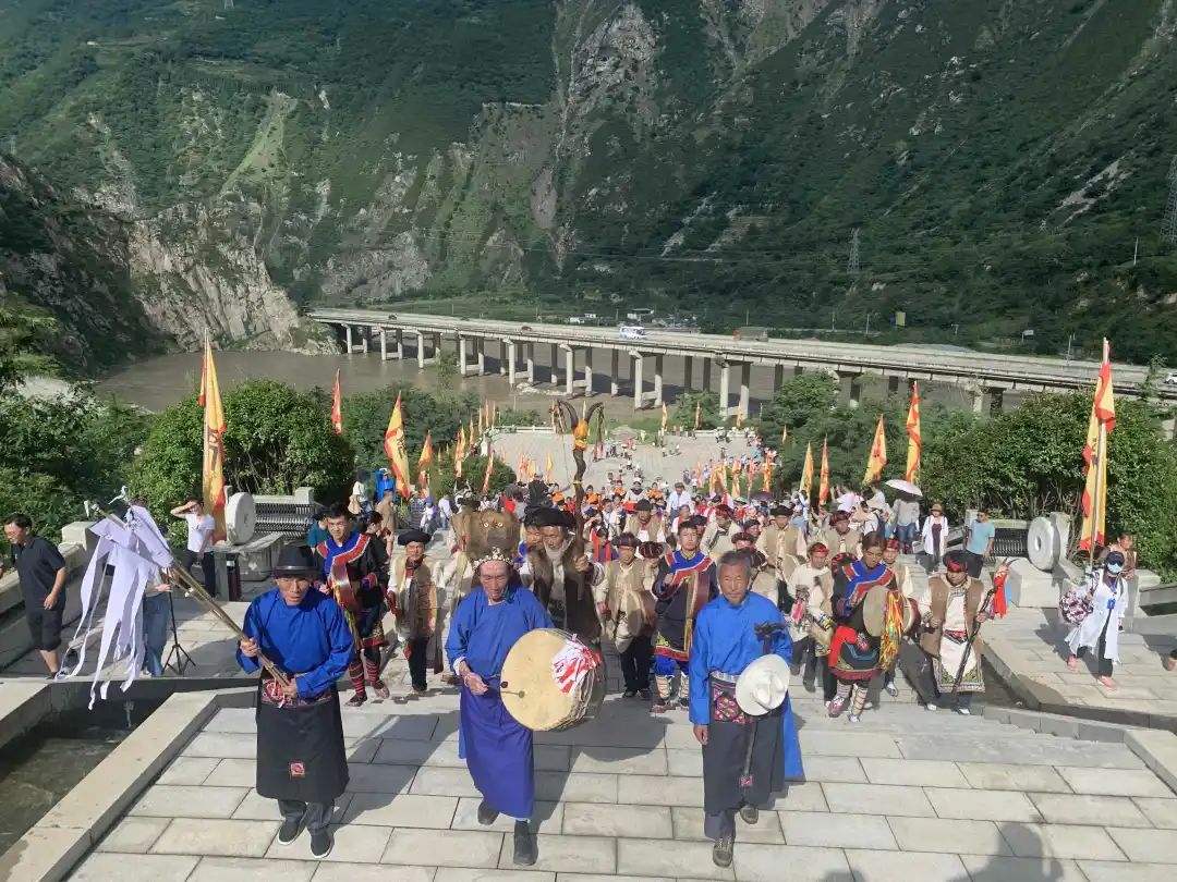 大禹祭坛前|锁定现场！汶川大禹祭坛太hot！