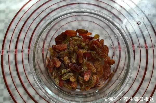 开心果|继辣条之后，中国又一零食席卷了国外，老外只要一吃就停不下来